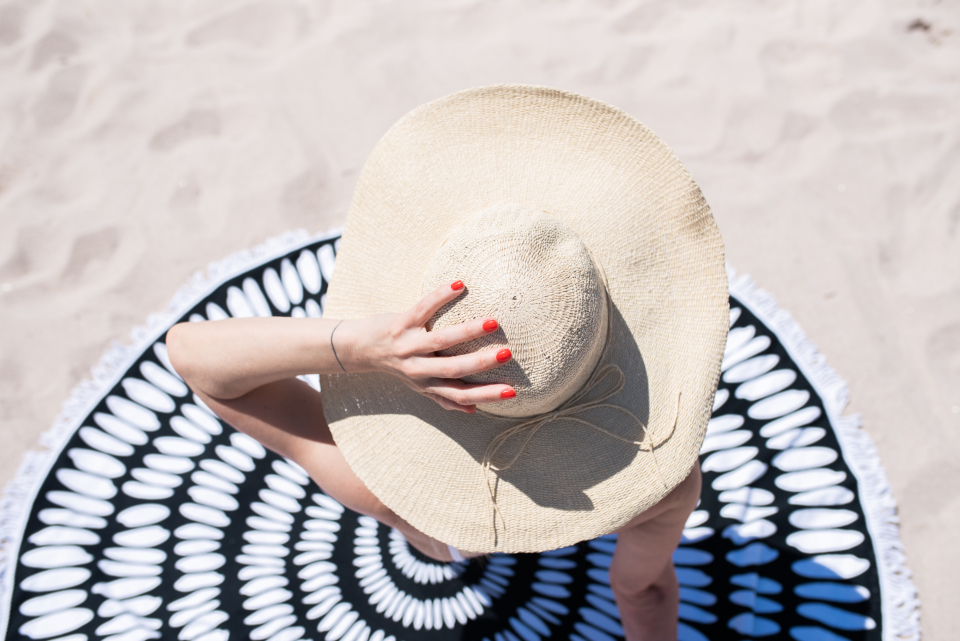 How to Style a Kaftan: From Brunch to Beach to Festive Evenings